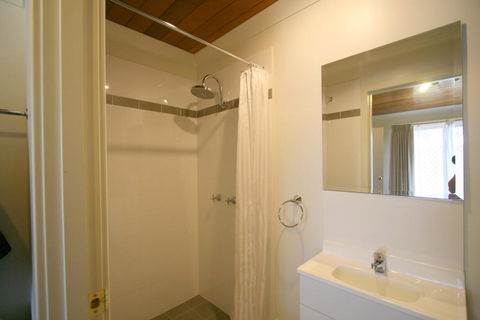 14 Cobbon Crescent Jindabyne - Accommodation VIC 1