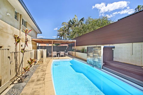 143 Matthew Flinders Drive, Port Macquarie - Accommodation VIC 2