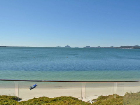 15 'Harbourside' 3-7 Soldiers Point Road - Right On The Waterfront - Accommodation VIC 0