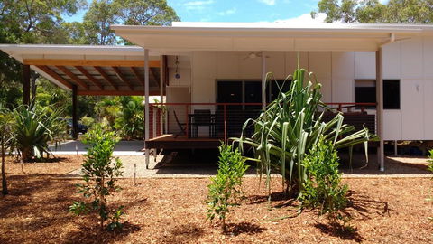15 Esprit Drive - Rainbow Shores, Gorgeous, Modern Beach House - Accommodation VIC 0