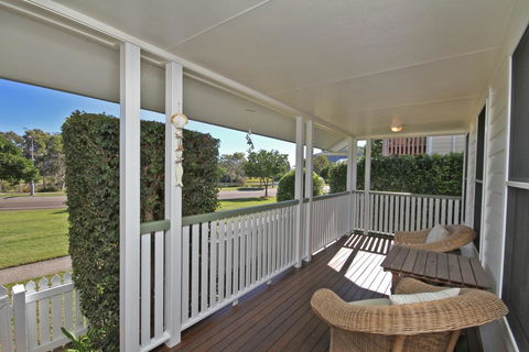 16 Beachway Pde, Marcoola: Linen Incl, WiFi, Pet Friendly, A/Cond. 500 BOND - Accommodation VIC 0