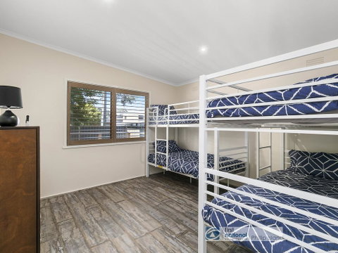 16 McKenzie Road - Accommodation VIC 3