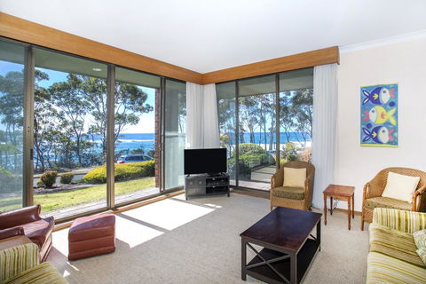 16 Shipton Cres - Secluded Away - Accommodation VIC 2