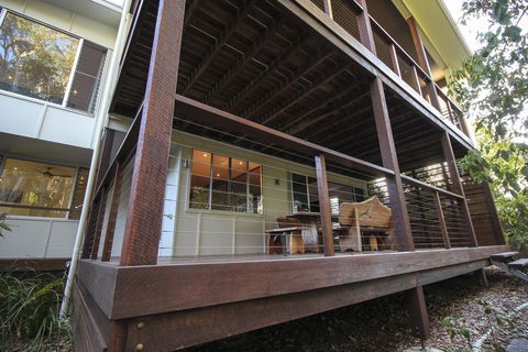 17 Naiad Court - Modern, Open Plan Family Home With Covered Outdoor Area And Double Lock-up Garage - Accommodation VIC 1
