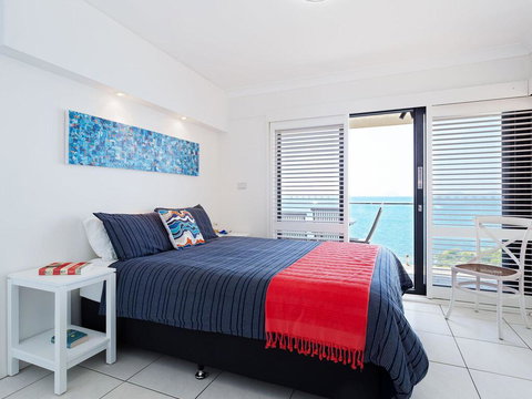 2 'Lanimer' 14 Mitchell Street - Beautiful Waterfront Property With Spectacular Views - Accommodation VIC 1