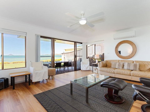 2 'The Pelicans' 53 Soldiers Point Road - Ground Floor Unit On The Waterfront - Accommodation VIC 0