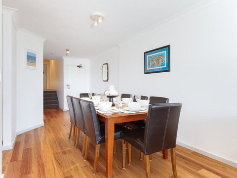 2 'The Pelicans' 53 Soldiers Point Road - Ground Floor Unit On The Waterfront - Accommodation VIC 3