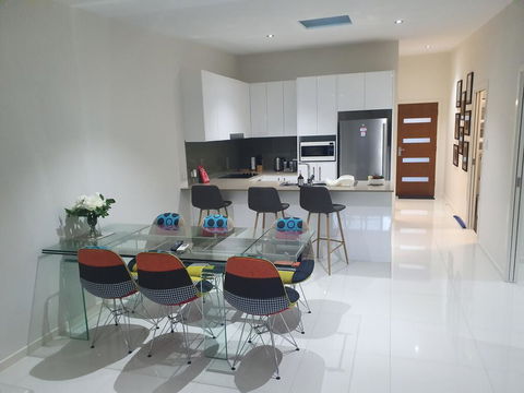 2 BDR Sea View Guest House - Accommodation VIC 2