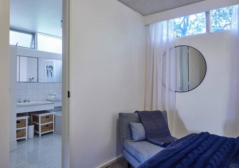 2 Bdrm South Yarra Apt With Balcony And Parking - Accommodation VIC 1