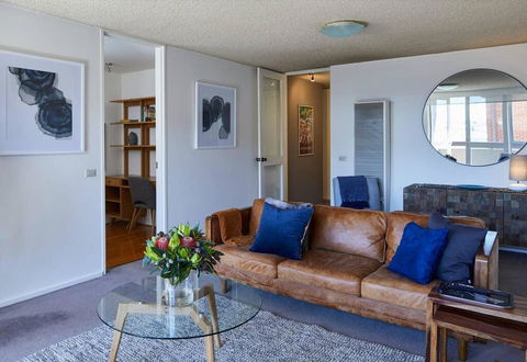 2 Bdrm South Yarra Apt With Balcony And Parking - Accommodation VIC 0