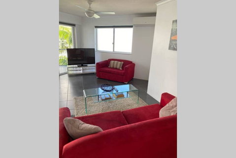 2 Bedroom Apartment Close To Mooloolaba Beach - Accommodation VIC 3