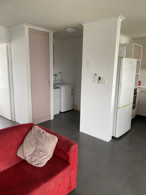 2 Bedroom Apartment Close To Mooloolaba Beach - Accommodation VIC 1