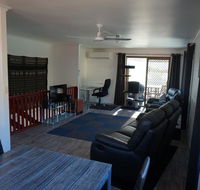 2-29 Rumbalara Avenue - Rainbow Beach Bring your dog or your cat or bring both Free Wi-Fi - Accommodation VIC