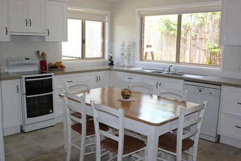 2/51 Carlo Road - Rainbow Beach - Accommodation VIC 3