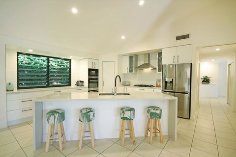 20 Avalon Street Coolum Beach - Pets Welcome - New Listing - Accommodation VIC 2
