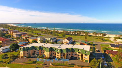 20 Kingsway 3 Bedroom Holiday Apartment - Accommodation VIC 1