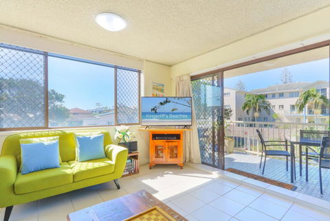 20 Kingsway 3 Bedroom Holiday Apartment - Accommodation VIC 0