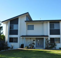 21 Tingira Close - Family home in a quiet street enjoying ocean views - Accommodation VIC