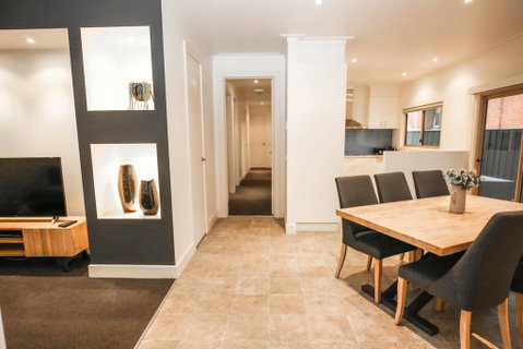 22 Riverside - Accommodation VIC 2
