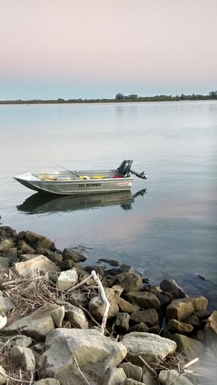 Browns Rocks Caravan Park - Accommodation VIC 1