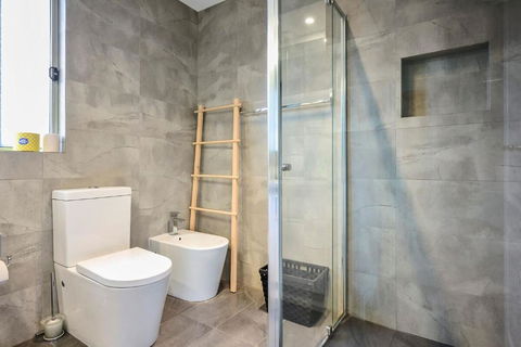 Contemporary Family Oasis In The Heart Of Newport - Accommodation VIC 4