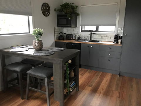 Derwent Mist Villas (Acacia Villa) - Accommodation VIC 4