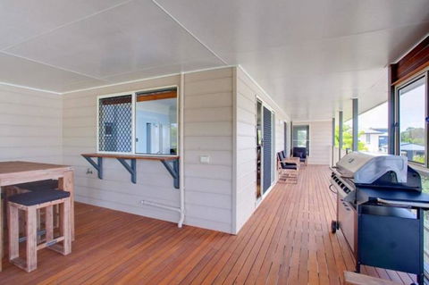 29 Cypress Avenue - Rainbow Beach, Close To The Beach With A Pool - Accommodation VIC 3