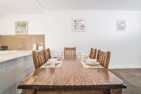 2bed2bath APT At Wolli Creek+P,  Close To Airport - Accommodation VIC 2