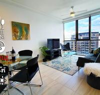 2BR Food  Drink Hub  Gym Pool Views Roof Terrace - Accommodation VIC
