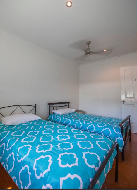 3 Bedroom Apartment // Spence St - Accommodation VIC 3