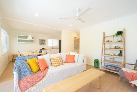 3 Bedroom Apartment Minutes From Main Beach - Accommodation VIC 3