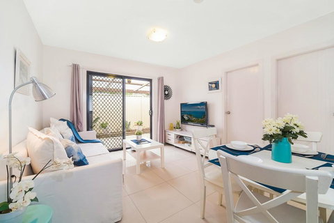3 Bedroom Cozy And Quiet Holiday Home - Accommodation VIC 0