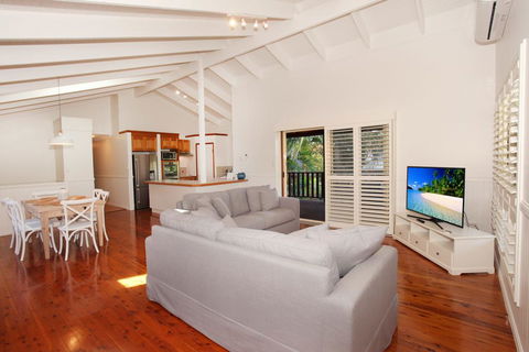 30 Scrub Road, Coolum Beach - Linen Incl, WiFi - Accommodation VIC 3
