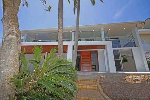 32 Barra Crescent, Coolum Beach. Bond 500, FOXTEL, WIFI, Linen Supplied - Accommodation VIC 2