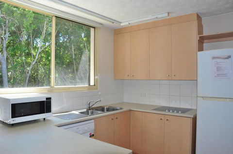 32/15 Rainbow Shores - Unit Overlooking Bushland With Shared Swimming Pool, Spa And Tennis Court - Accommodation VIC 2