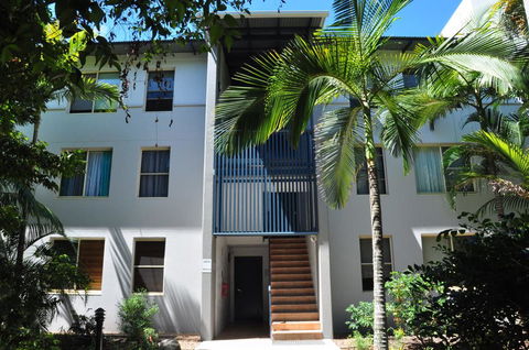 32/15 Rainbow Shores - Unit Overlooking Bushland With Shared Swimming Pool, Spa And Tennis Court - Accommodation VIC 0
