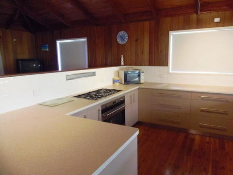 33 Cooloola Drive - Rainbow Beach, Walk To The Beach, Pet Friendly - Accommodation VIC 1