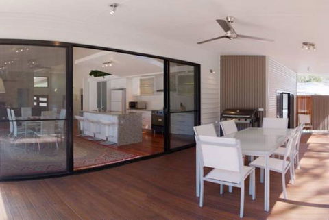 33 Esprit Drive - Rainbow Shores, Style, Comfort And Relaxation, Pets Welcome, Pool - Accommodation VIC 3