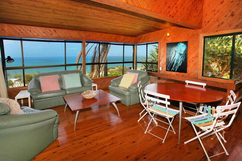 38 Pacific Terrace, Coolum Beach - Linen Supplied - Accommodation VIC 3
