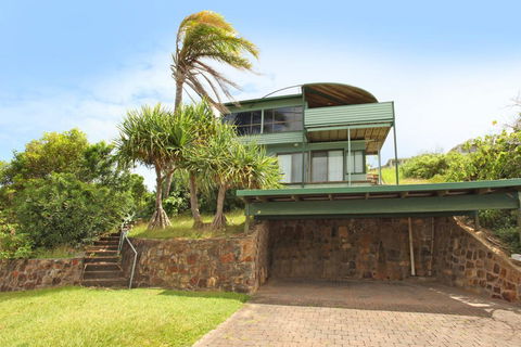 38 Pacific Terrace, Coolum Beach - Linen Supplied - Accommodation VIC 1