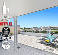 3BR Coolum Beach  Rooftop Terrace Spa Tennis Pool - Accommodation VIC