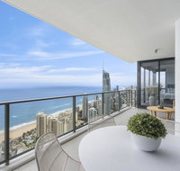 4 Bedroom Sub Penthouse Lvl 60 at Circle on Cavill - Accommodation VIC