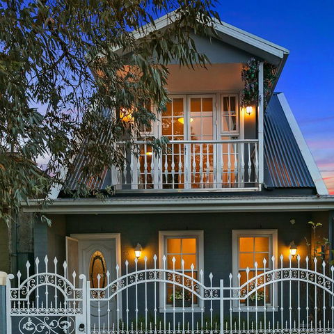 4 Ensuite Chelsea Villa CBD-Airport - Accommodation VIC 3
