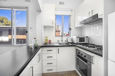 4 South Pacific 2 Bedrooms - Accommodation VIC 1
