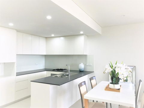 402 Kalina Apartments 2 Bedrooms - Accommodation VIC 0
