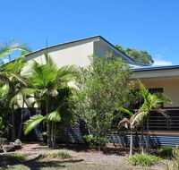 44 Cypress Avenue - Holiday home in a quiet location close to patrolled beach and CBD - Accommodation VIC