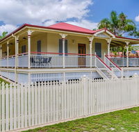 5 Bomburra Court - Rainbow Beach Ticks All The Boxes Pool Shed Fenced Yard Pet Friendly - Accommodation VIC