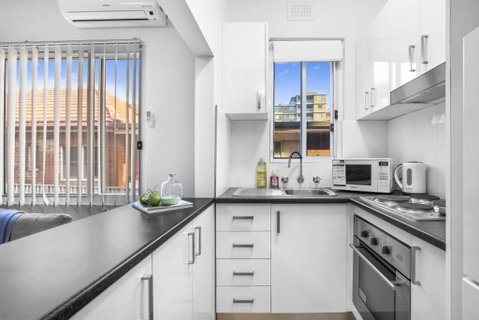 5 South Pacific 2 Bedrooms - Accommodation VIC 1