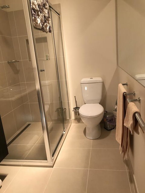 5 Star Room With Own Bathroom - Singles, Couples, Families Or Executives - Accommodation VIC 2