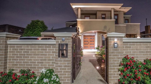 5 Star Room With Own Bathroom - Singles, Couples, Families Or Executives - Accommodation VIC 1